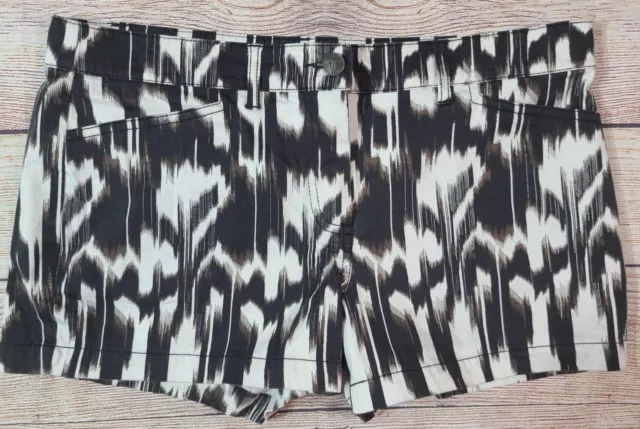 Trina Turk Womens Ikat Shorts Size 4 Stretch Pockets Black White Chocolate