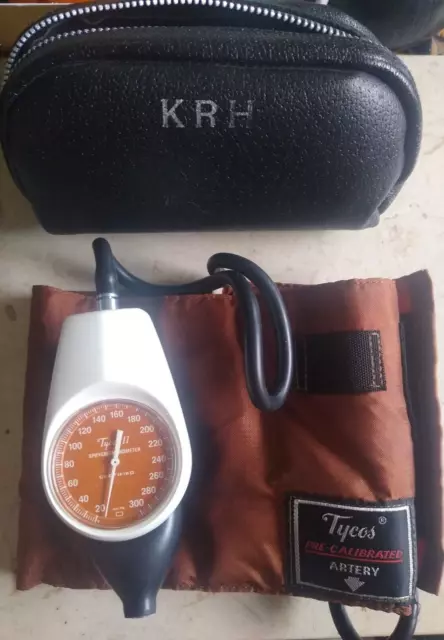 Vtg Tycos Ii Sphygmomanometer Blood Pressure Pump Cuff W/Bag