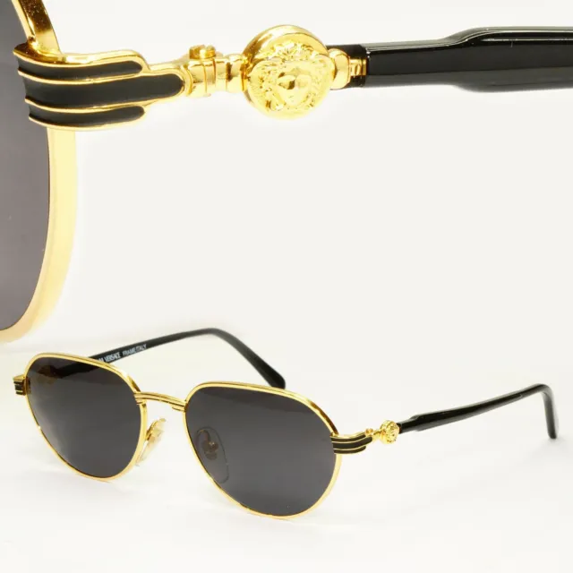 Gianni Versace 1995 Vintage Gold Medusa Unisex Black Sunglasses MOD G52 COL 51L