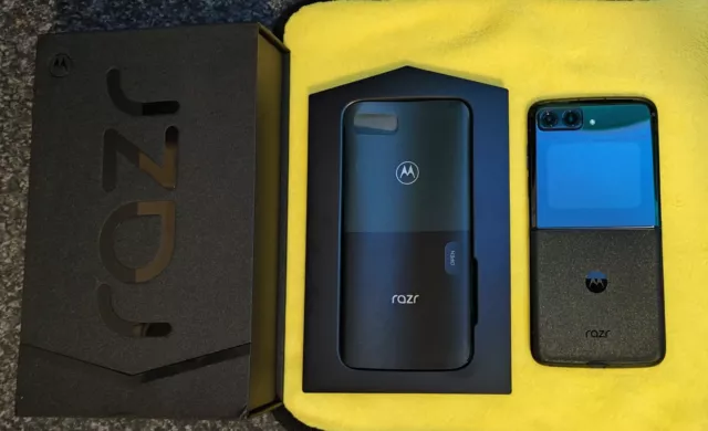 Motorola RAZR - 256GB - Black Satin