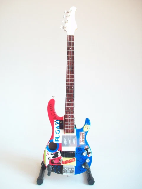 Guitare basse miniature Flea - Red Hot Chili Peppers
