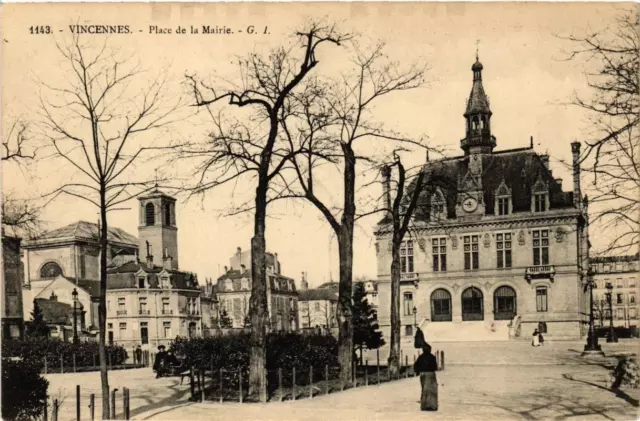 CPA AK VINCENNES Place de la Mairie (672327)