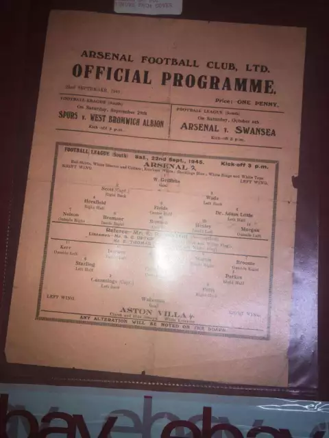 ARSENAL, 1945/1946, a football programme from the fixture versus Aston Villa, pl