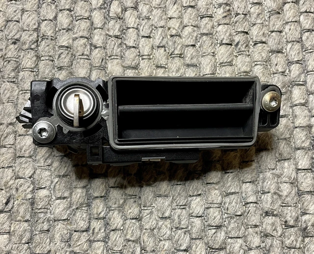 MERCEDESBENZ W203 W211 TRUNK LOCK LATCH HANDLE SET WITH KEY