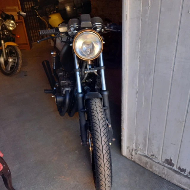 Suzuki Gsx400 F . 4 Cyl . 1984 . Cafe Racer. Etat Neuf . Mod .Unique. 62000 Kms 7