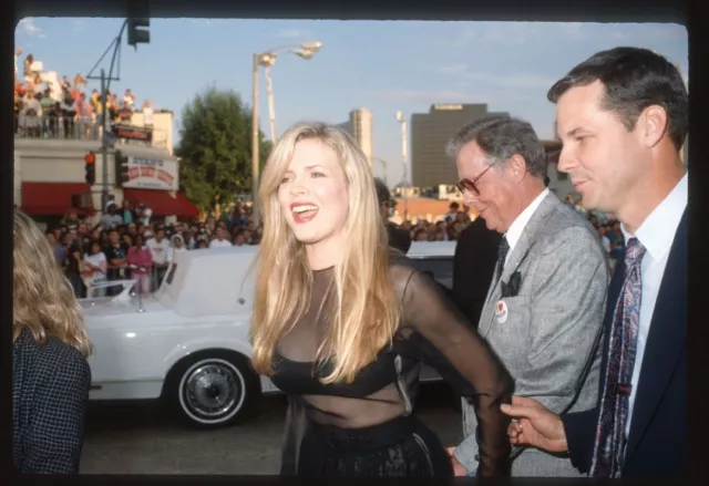 1989 KIM BASINGER Live Candid Original 35mm Slide Transparency nb