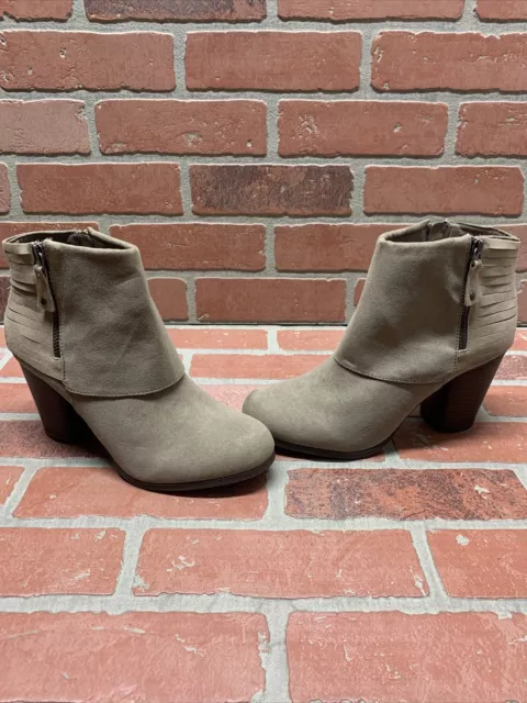 Madden Girl DESTROY Beige Fabric Side Zip Block Heel Ankle Boots Womens Size 9 M