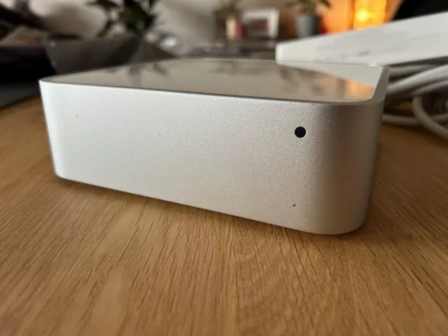 Mac mini (Server, Late 2009) A1283 2,53GHz C2D 8GB RAM 500GB HDD 256GB SSD