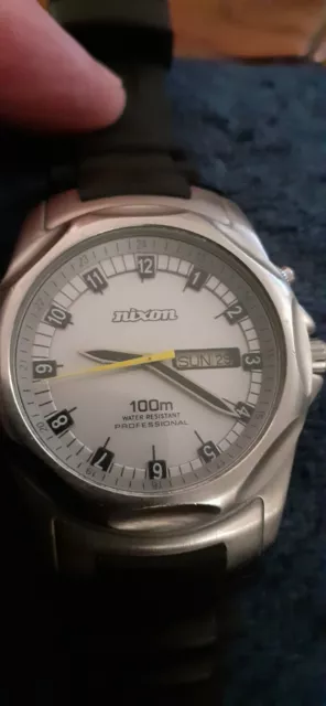 Nixon wanderlust the rover ss top