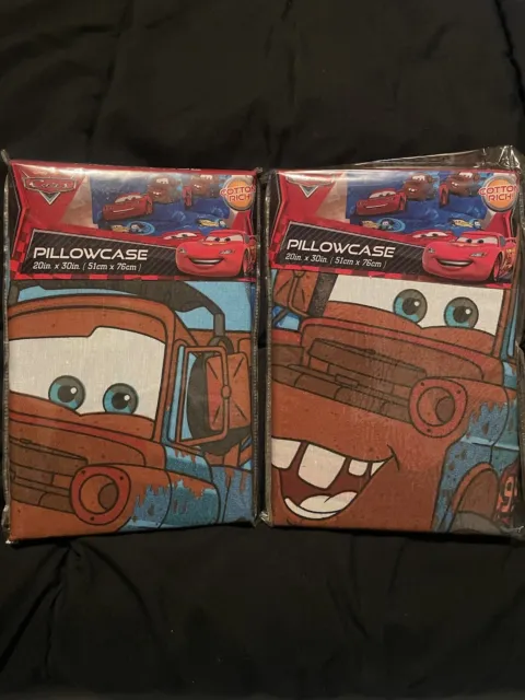 Lote de dos fundas de almohada para autos Disney Pixar nuevas en paquete