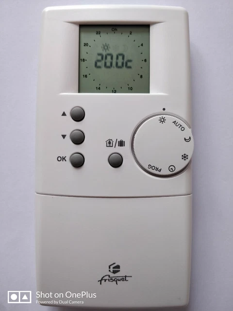 Thermostat frisquet f3aa40528 avec antenne f3aa40526 à Tabre | Clasf Thermostat frisquet f3aa40528 avec antenne f3aa40526 à Tabre | Clasf