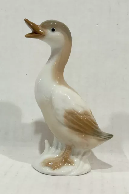 Vintage Otagiri Porcelain Duck Figurine Statue Japan 4.75” Tall White Beige