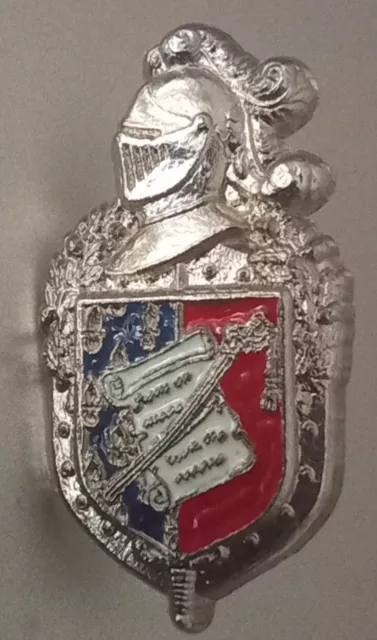 Pin´s Police / insigne école des officiers de gendarmerie nationale de Melun