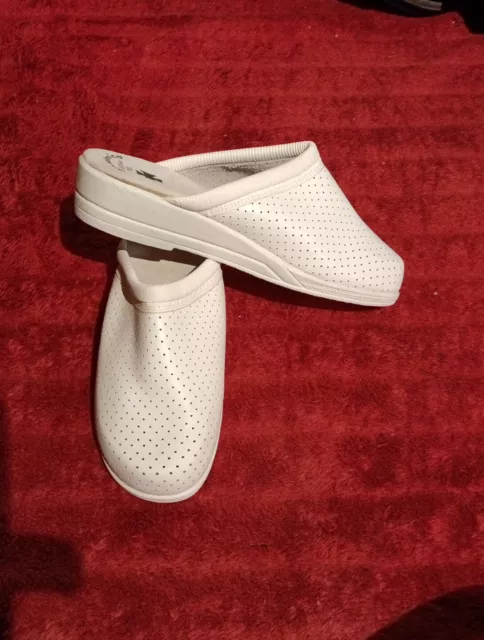 Ladies White Clogs Mule Kitchen Hospital Leather Nurse Shoe Size 6/40 D7