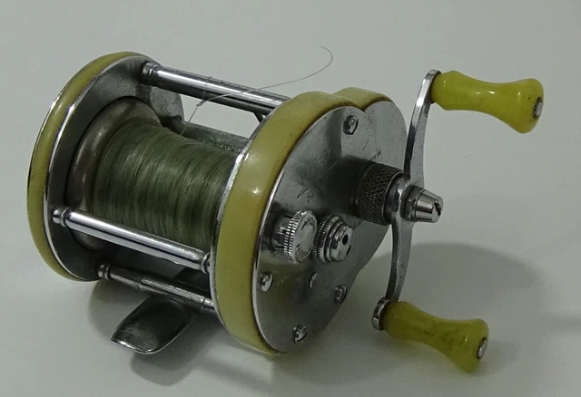 crossbow fishing reels Mini-Crossbow Fishing to Feed my Pet Largemouth Bass!