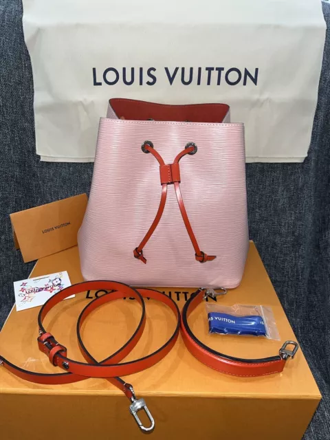 Louis Vuitton Blue EPI Leather Petit Noe Drawstring Bucket Hobo Bag 1lvm128