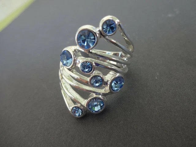 Bague Longue Argentée Avec Cristaux Bleu Topaze - Taille 60 - Occasion État Parfait