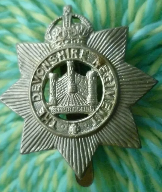 Devonshire Regiment Cap Badge KC All White Metal Slider ANTIQUE Org - RARE