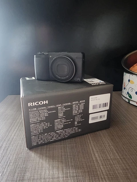 Ricoh GR IIIx 24MP f/2.8 40mm Compact Digital Camera - Black (15286)