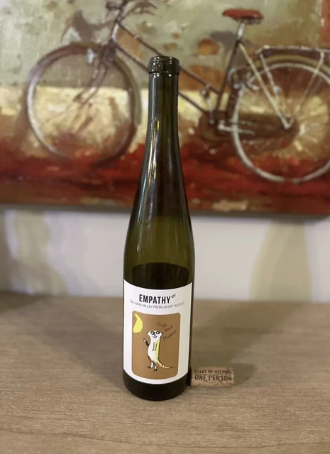 Empty 2021 To The Moon Meerkat Napa Muscat Vee Friends Bottle GaryVee