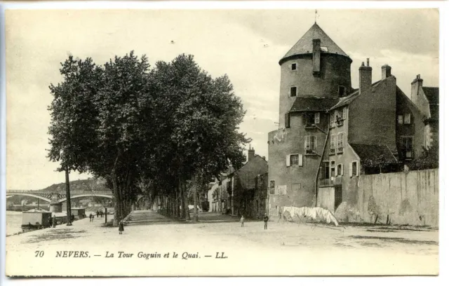 CP 58 NIEVRE - Nevers - La Tour Goguin et le Quai
