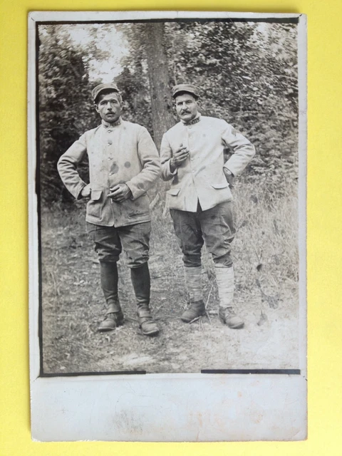 Carte Postale Photo Guerre MILITAIRES SOLDATS Uniforme du 105ème Régiment