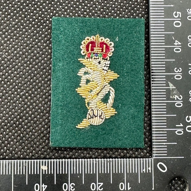REME Distintivo Per Berretto, Colore Oro/Argento, Taglia Unica