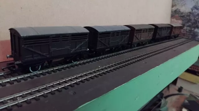 OO gauge Rake of 5 x Cattle Wagons