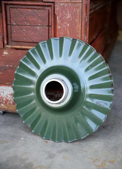 Vintage Industrial Radial Wave Barn Light Porcelain Shade Gas Station green NICE
