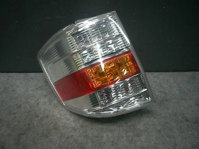 TOYOTA Alphard 2005 CAA-ATH10W Fanale coda sinistra 8156058030 [usato] [PA25927945]