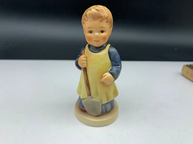 Hummel Figura 727 Todavía necesitan Excavación alrededor de 9,5 cm. Erste