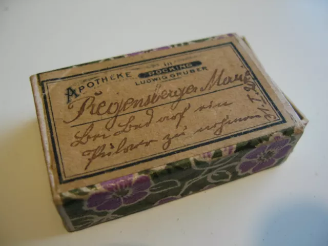 Alte Apotheker-Schachtel Apotheke in Pocking Ludwig Gruber 1920 Sütterlin