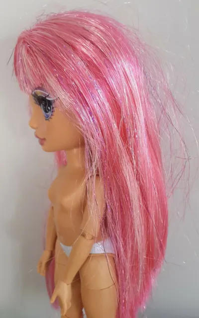 Rainbow High Doll Avery Styles Fashion Studio. No Clothes just Stand & Pink Wig. 3
