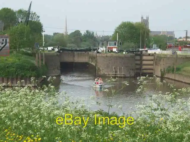 Photo 6x4 Lock on the River Severn at Diglis Worcester I was disappointed c2008