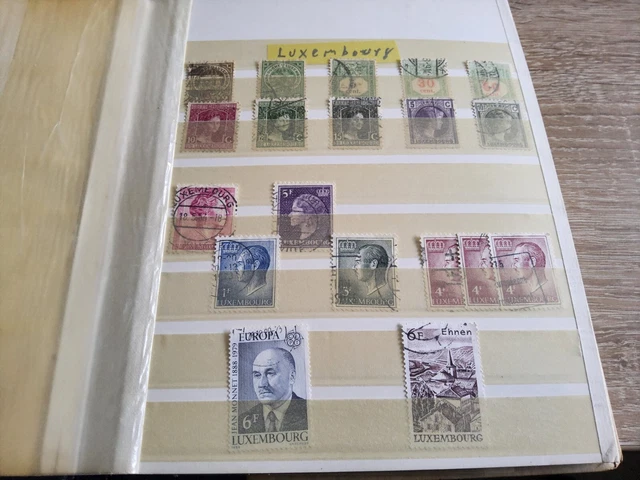 Kleines Album mit Marken aus Luxemburg, Niederlande, Dänemark und Schweden