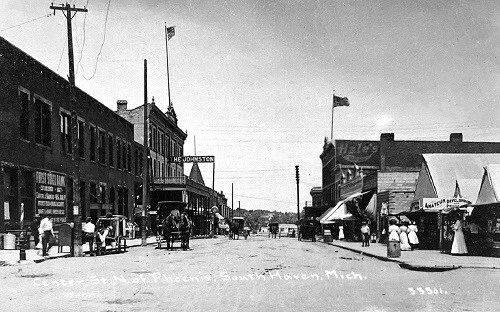 Center Street View South Haven Michigan MI Reprint Postcard