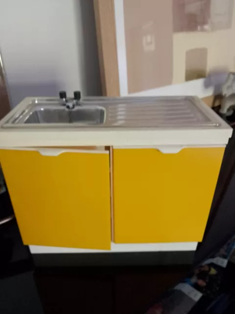 Sindy Kitchen Sink (1970's) orange with washing tub