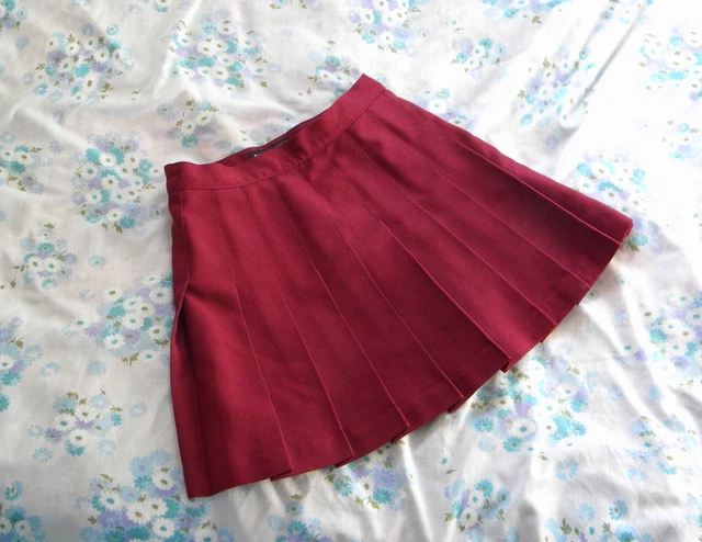 Burgundy tennis skirt sale