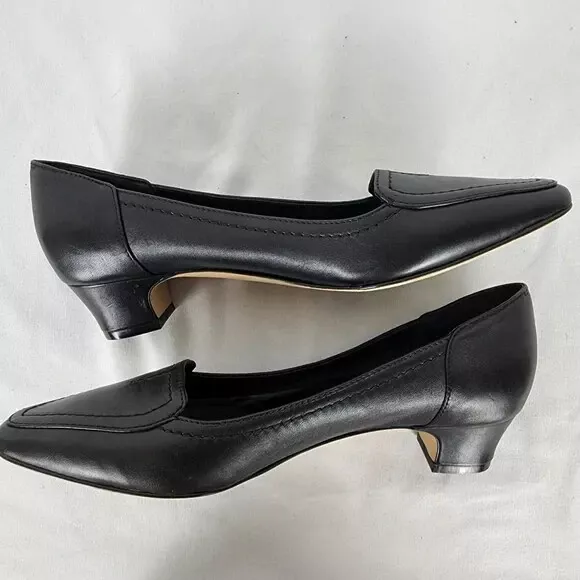 New Vaneli Alta Classic Leather Black Pump Non Slip Heel Women's Size 5.5 M 3