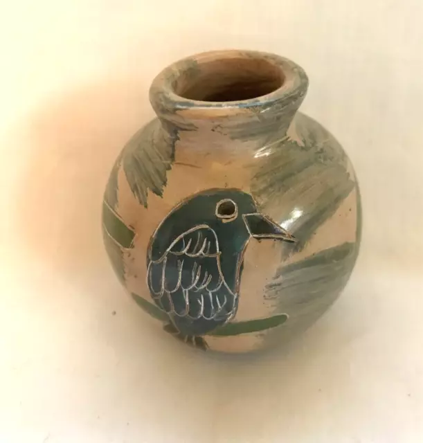 Nicaragua South America Small Art Pottery Pot Vessel