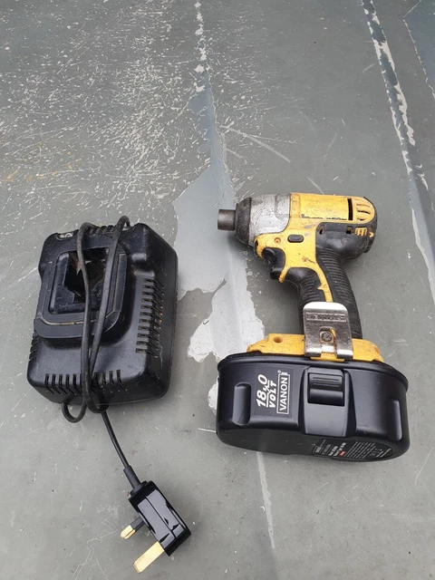 Dc825 battery hotsell