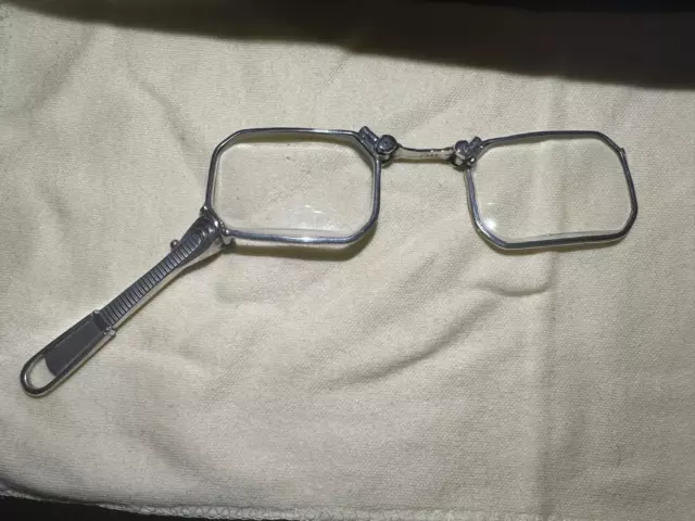 Lorgnette Lorgnon in argento 835 grondaia a molla con meccanismo raramente quadrata