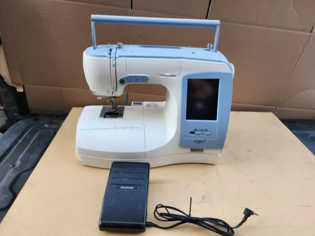 Brother SE630 Computerized Sewing & Embroidery Machine - NEW IN BOX!!