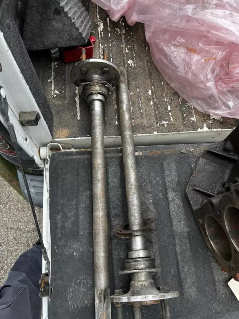 28-1/2 “ Moser 35 spline Axles Mopar? Dana? 8-3/4? Cuda Charger Challenger Dart 28-1/2 “ Moser 35 spline Axles Mopar? Dana? 8-3/4? Cuda Charger Challenger Dart