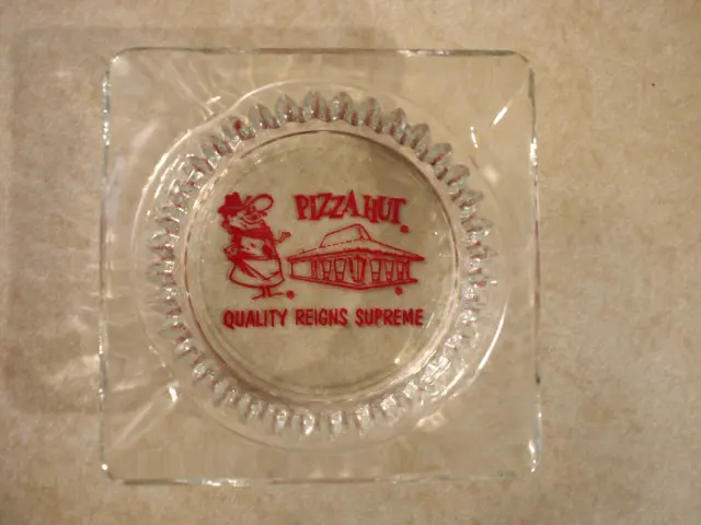 Vintage Pizza Hut “Quality Reigns Supreme” Glass Clear & Red Ashtray