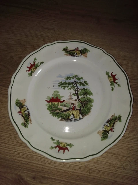 Assiette ancienne faïence Orchies moulin des loups pagode décor japonisant Asie
