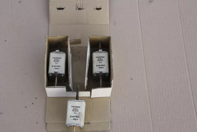 3 fusibles électriques à couteau T2 SOCOMEC 400A 500 V Référence 68720500 / FUSE