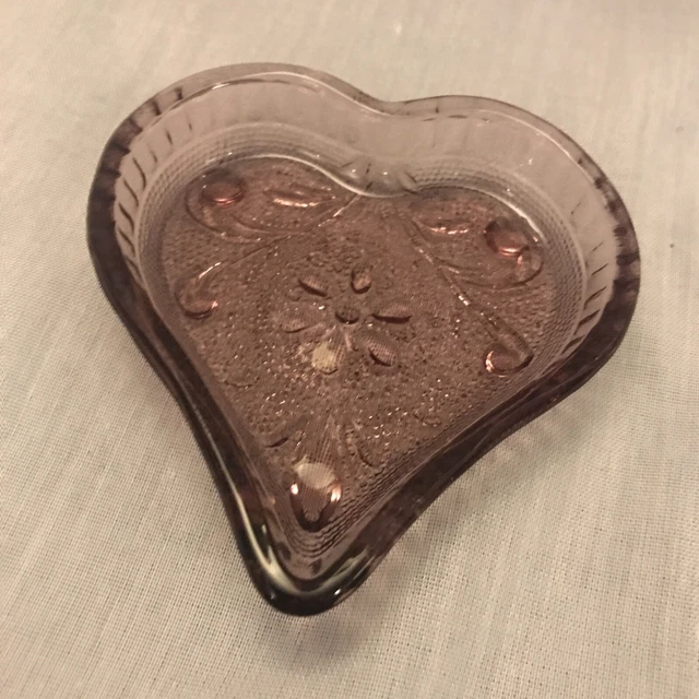 Indiana Glass Tiera Sandwich Amethyst Heart Ring Dish Pressed Glass Ashtray