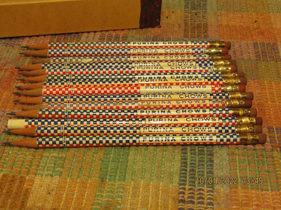 Vintage Lot Of 14 Advertising  Purina Chows Pencils W/Box !!