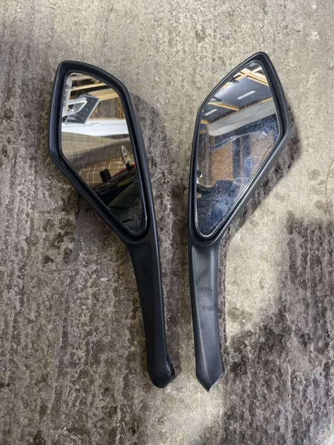 GENUINE TRIUMPH STREET Triple 765 R HandleBar Bar End Wing Mirror